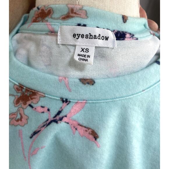 NEW NWT Eyeshadow Super Soft Floral & Striped Aqua Twist Front Top Size XS - Picture 5 of 7